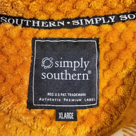 Simply Southern XL Textured Pullover in Mustard - Picture 4 of 9